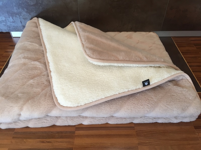 KOŁDRA Z WEŁNY CAMEL CAPPUCCINO PASY + MERYNOS TUMBLER 140x200