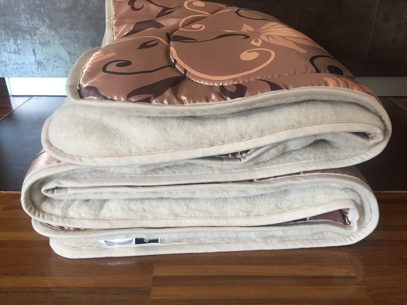 KOŁDRA Z WEŁNY WIELBŁĄDZIEJ CAMEL JASNY KWIAT LOTOSU 140x200