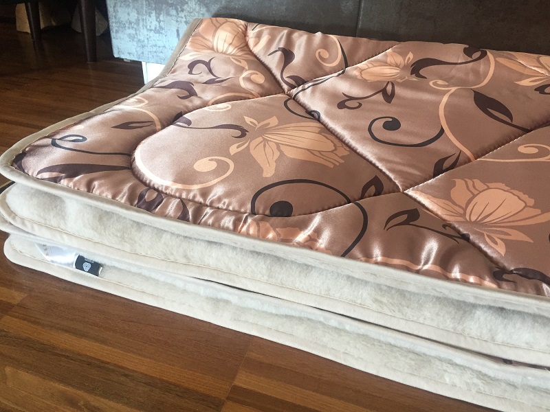 KOŁDRA Z WEŁNY WIELBŁĄDZIEJ CAMEL JASNY KWIAT LOTOSU 140x200