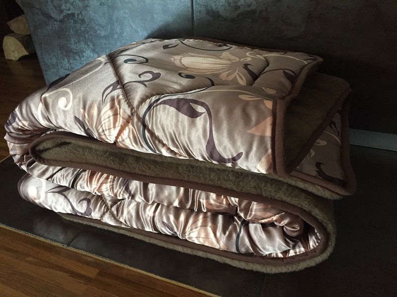 KOŁDRA Z WEŁNY WIELBŁĄDZIEJ CAMEL CIEMNY KWIAT LOTOSU 180x200