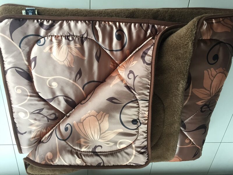 KOŁDRA Z WEŁNY WIELBŁĄDZIEJ CAMEL CIEMNY KWIAT LOTOSU 180x200