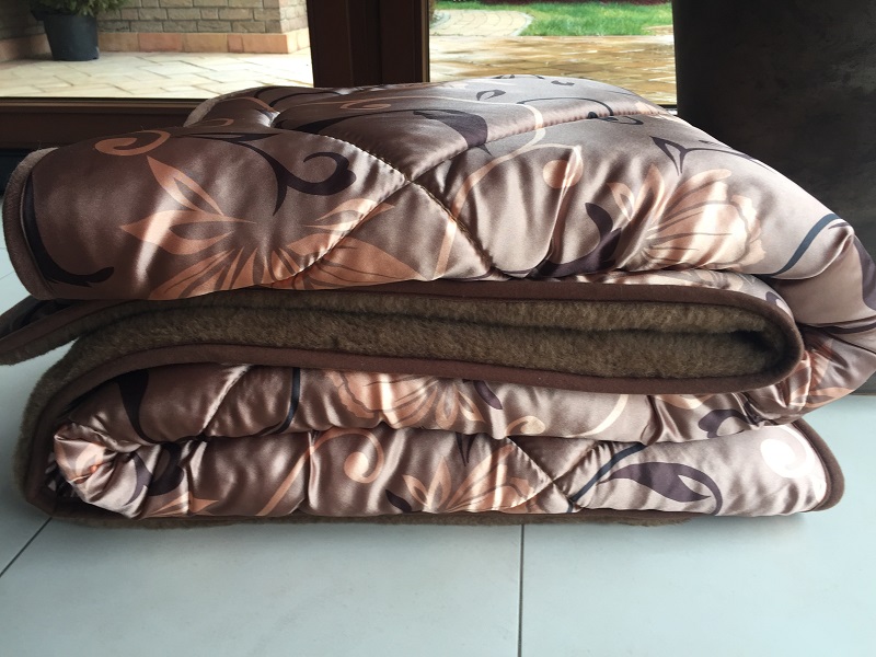 KOŁDRA Z WEŁNY WIELBŁĄDZIEJ CAMEL CIEMNY KWIAT LOTOSU 180x200