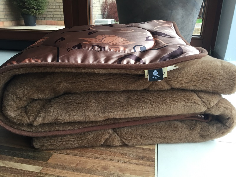 KOŁDRA Z WEŁNY WIELBŁĄDZIEJ CAMEL CIEMNY KWIAT LOTOSU 180x200