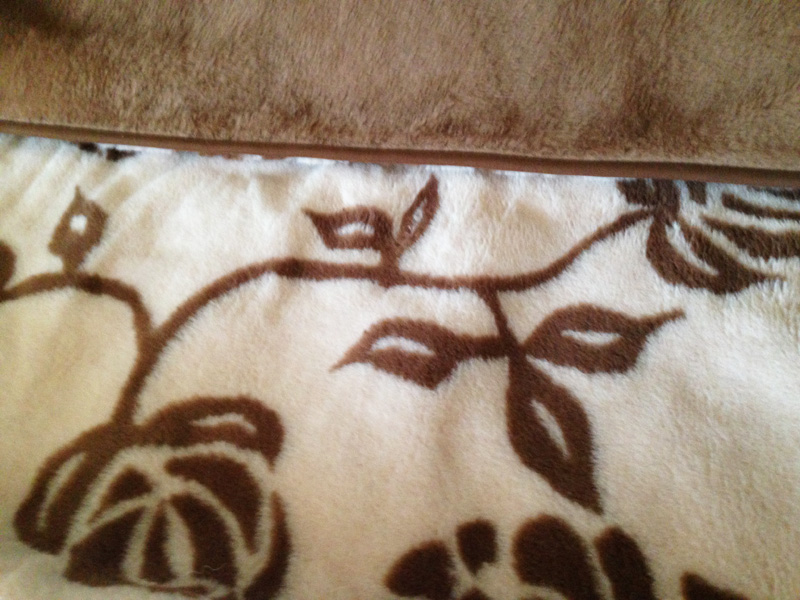 159 KOŁDRA Z WEŁNY WIELBŁĄDZIEJ CAMEL TULIPAN CIEMNY 240x200