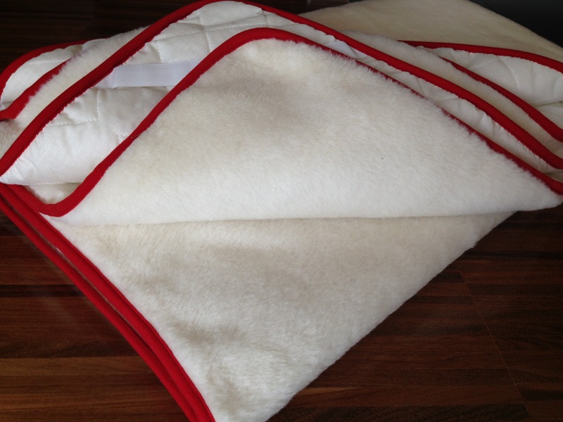 PODKŁAD WEŁNIANY KASZMIR LUX RED 100x200